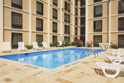 Days Inn by Wyndham Rome Downtown - image 8
