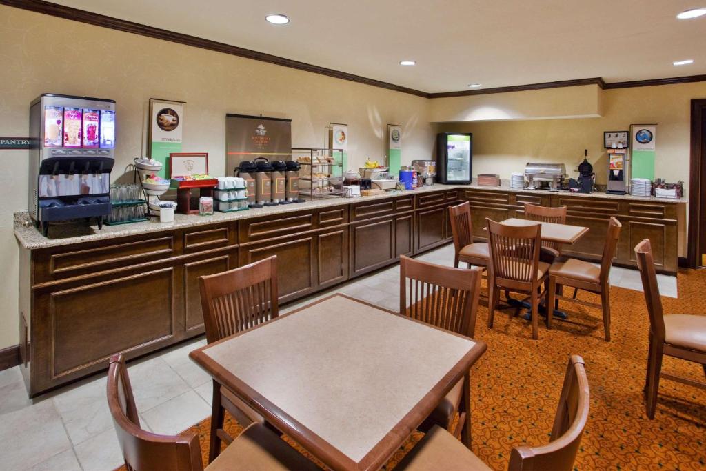 Country Inn & Suites by Radisson Rome GA - image 5