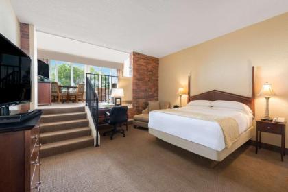 Hawthorn Suites by Wyndham Rome - image 12