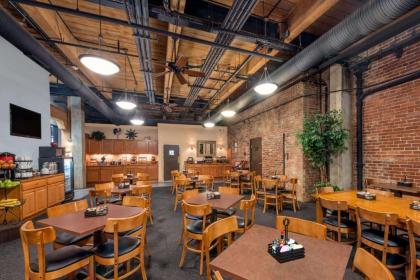 Hawthorn Suites by Wyndham Rome - image 14