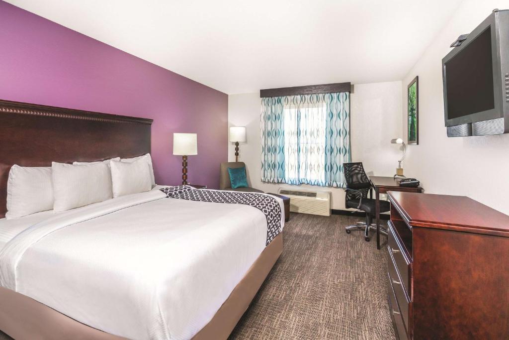 La Quinta by Wyndham Rome - image 7