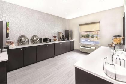 La Quinta by Wyndham Rome - image 8