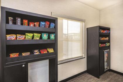 La Quinta by Wyndham Rome - image 9