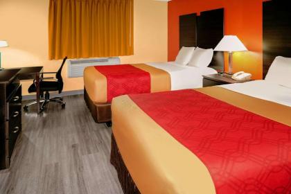 Econo Lodge Rome - image 3