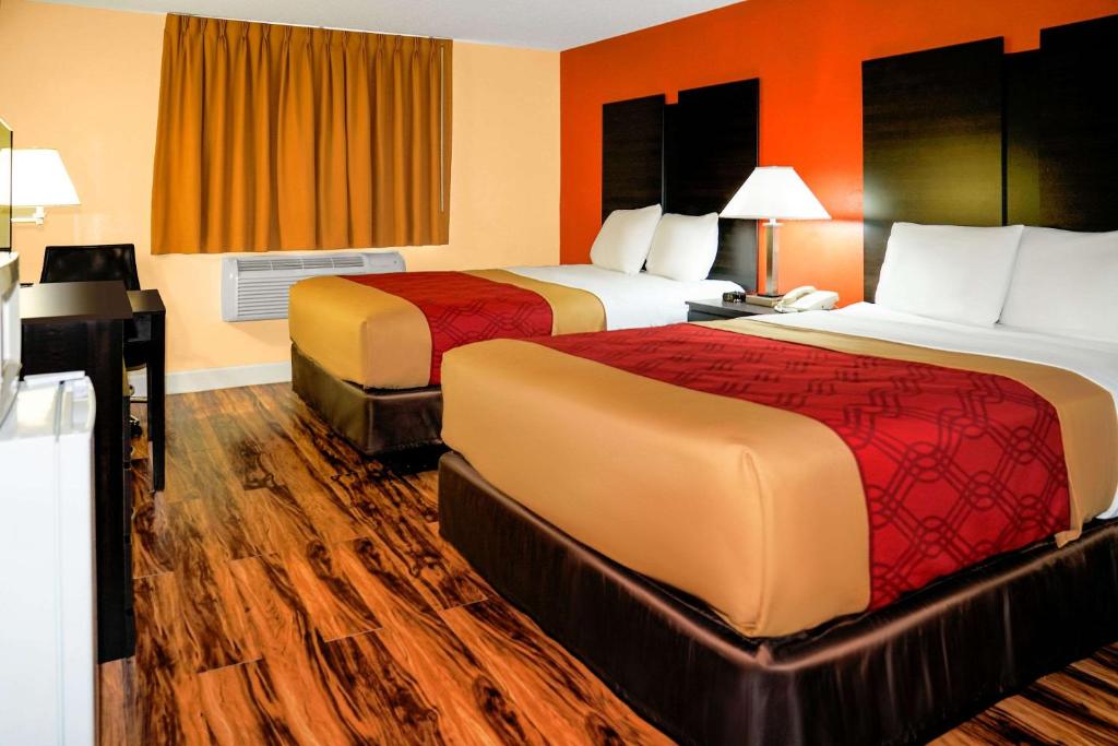 Econo Lodge Rome - image 5