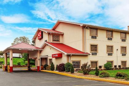 Econo Lodge Rome - image 6