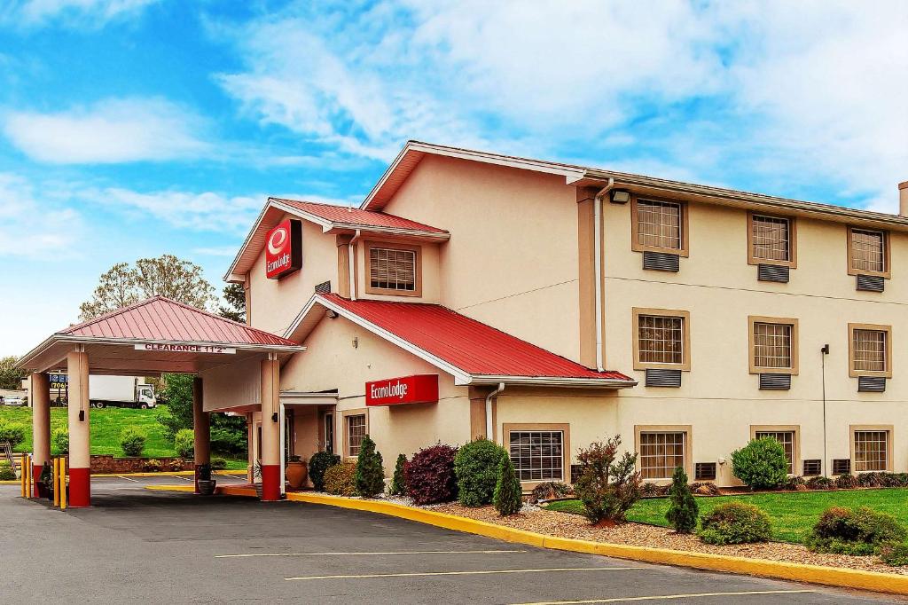 Econo Lodge Rome - image 6