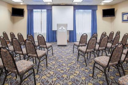 Wingate by Wyndham Rome - image 9