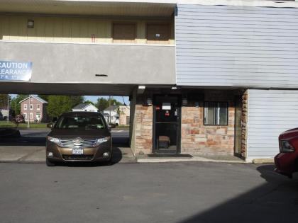 Relax Inn - image 2