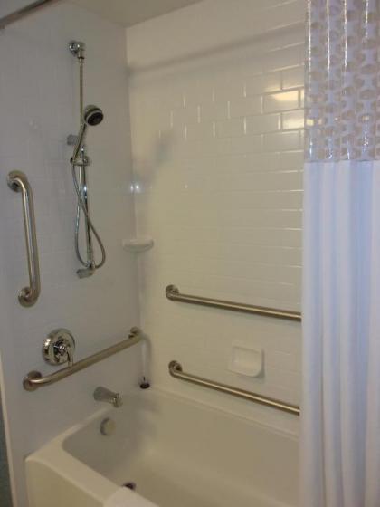 Hampton Inn Rome - image 9