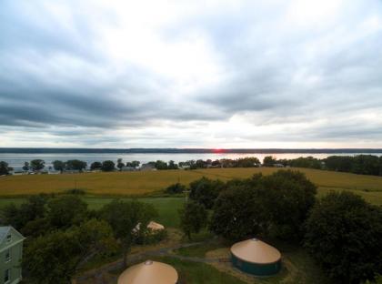 Yale Manor B&B & Yurt Glamping - image 11