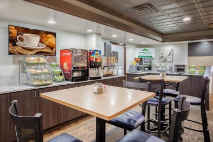 Wingate by Wyndham Detroit Metro Airport - image 12