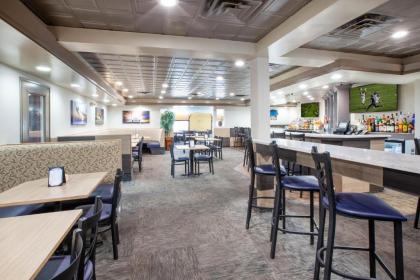 Wingate by Wyndham Detroit Metro Airport - image 14