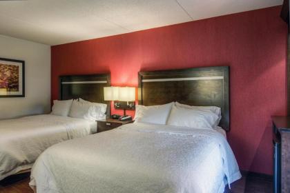 Hampton Inn & Suites Detroit/Airport Romulus - image 12