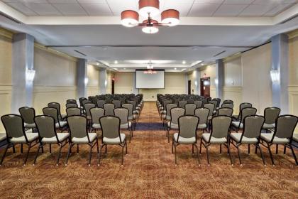 Holiday Inn Hotel Detroit Metro Airport an IHG Hotel - image 3