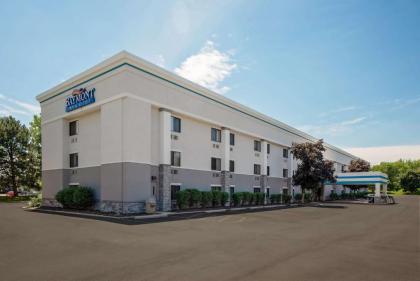 Baymont By Wyndham Detroit