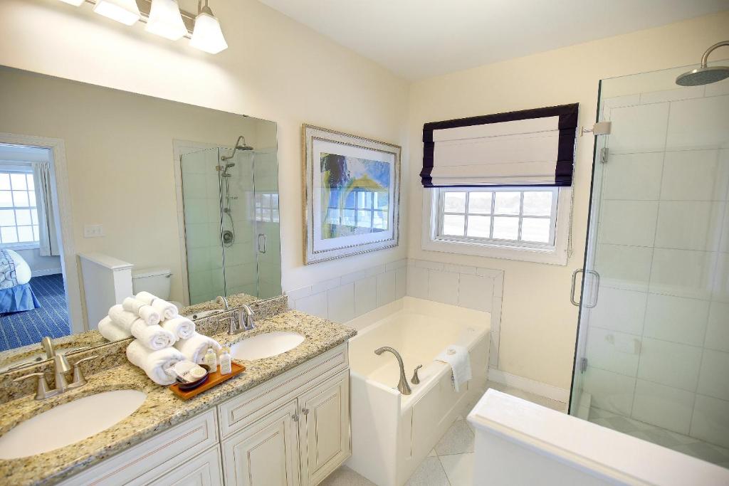 Waterside Resort by Capital Vacations - image 3