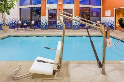 Holiday Inn Express Roseburg an IHG Hotel - image 12
