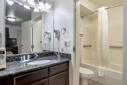 Quality Inn Central Roseburg - image 11