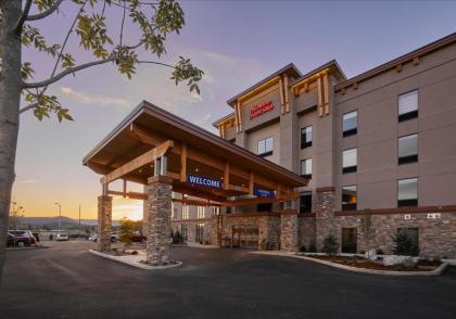 Hampton Inn & Suites Roseburg - image 15