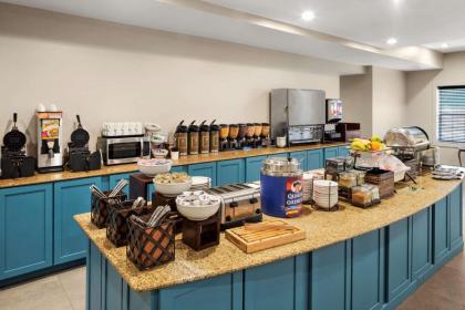 Country Inn & Suites by Radisson Baltimore North MD - image 20