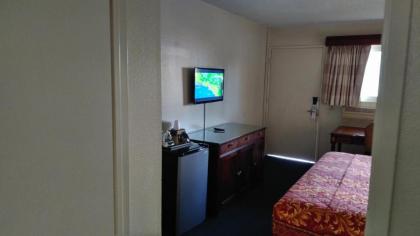 Valley Hotel - image 7
