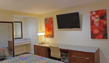 Del Mar Motel - image 4