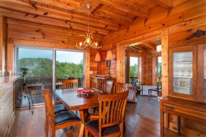 Private Mountaintop Cabin - image 2