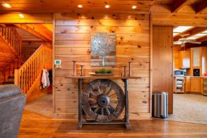 Private Mountaintop Cabin - image 9