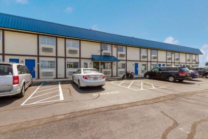Motel 6-Rossford OH - image 11