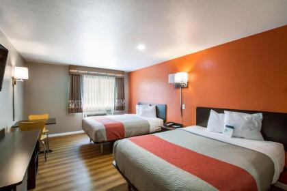 Motel 6-Rossford OH - image 13