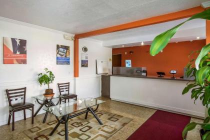 Motel 6-Rossford OH - image 3