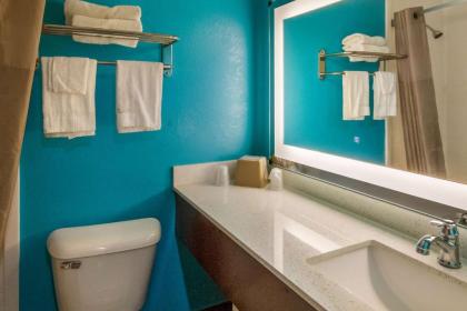 Motel 6-Rossford OH - image 5