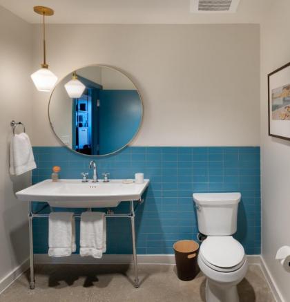 The Ruby Hotel - image 6