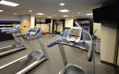 Hampton Inn Roxboro - image 21