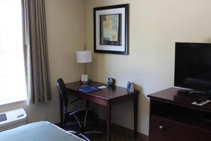 Cobblestone Inn & Suites - Rugby - image 4