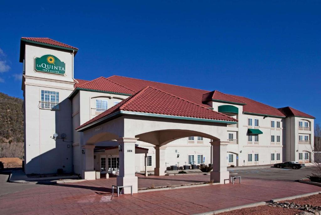 La Quinta by Wyndham Ruidoso Downs - main image