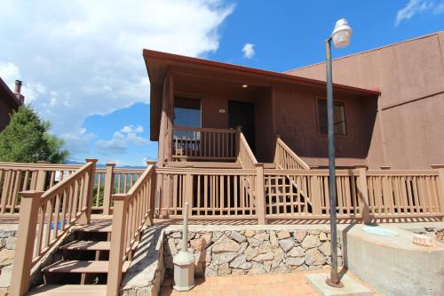 Crown Point Owners Association a VRI resort - image 3