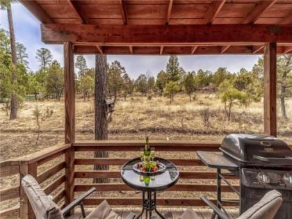 Moose Manor 3 Bedrooms Sleeps 8 Wood Stove Gas Grill WiFi - image 4