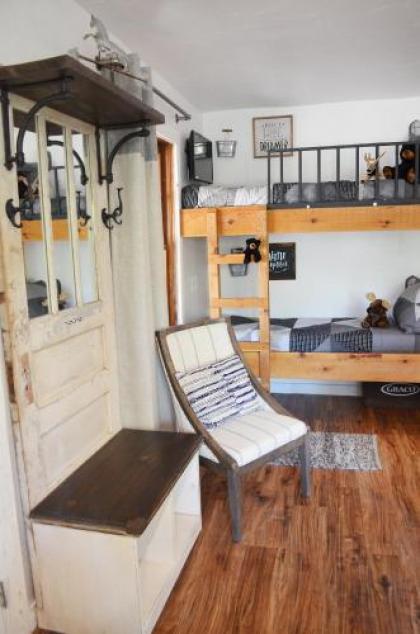 Ruidoso's Midtown Retreat! - image 3