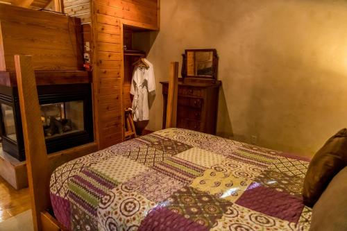 Riverside Cottage #24 - image 5
