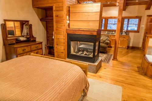 Riverside Cottage #27 - main image