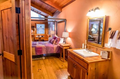 Riverside Cottage #25 - image 3