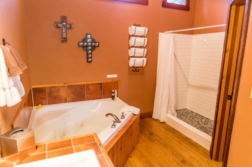 Riverside Cottage #25 - image 5