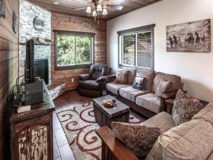 Crest View 3 Bedrooms Fireplace WiFi Grill HDTV Sleeps 6
