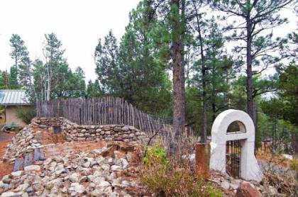 Quiet Ruidoso Hideaway - 2 Mi to Grindstone Lake! - image 2