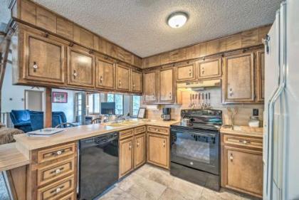 Ruidoso Home with Deck 4 Mi to Ski Apache! - image 5