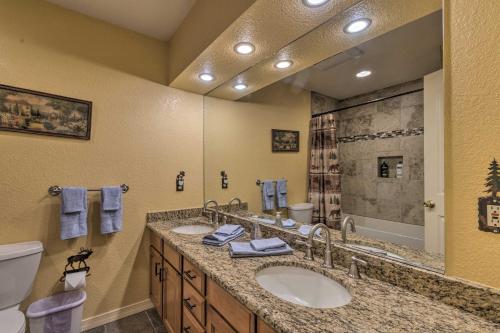 Ruidoso Cabin with Hot Tub and Fantastic Mountain Views - image 3