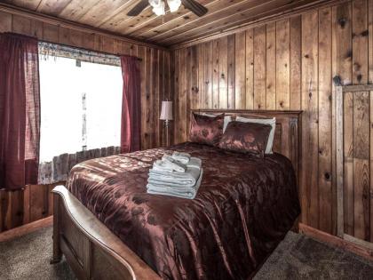 Alpine Cabin 3 Bedrooms Deck Sleeps 8 - image 17