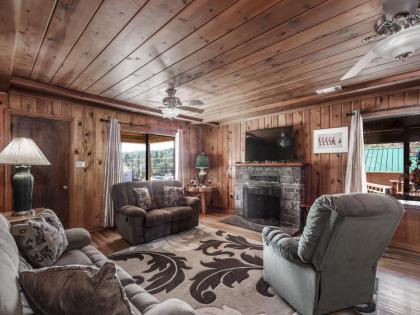 Alpine Cabin 3 Bedrooms Deck Sleeps 8 - image 5